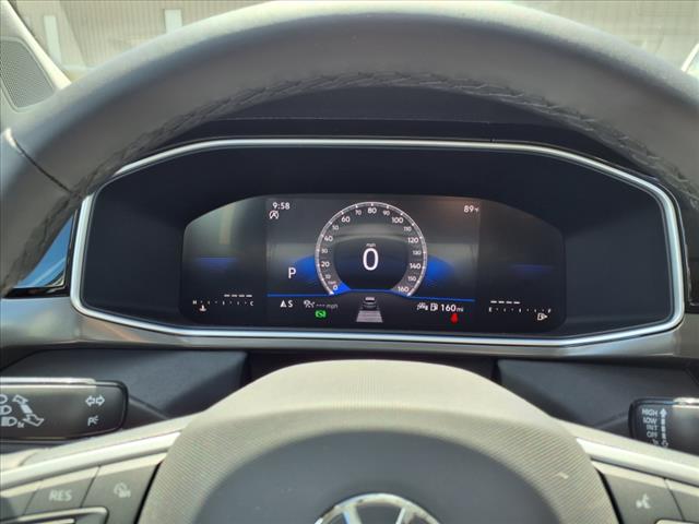 2025 Volkswagen Taos 1.5T SE Black