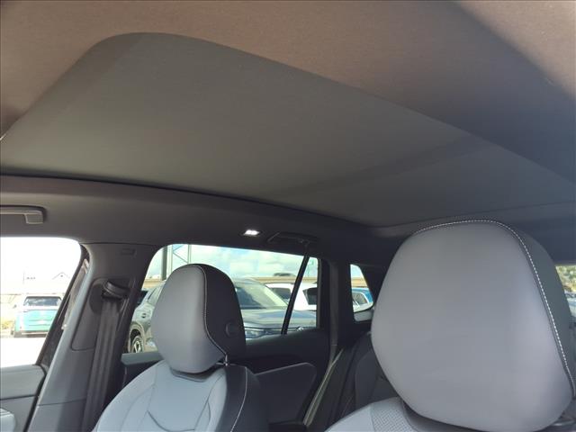 2025 Volkswagen Tiguan 2.0T SE R-Line Black