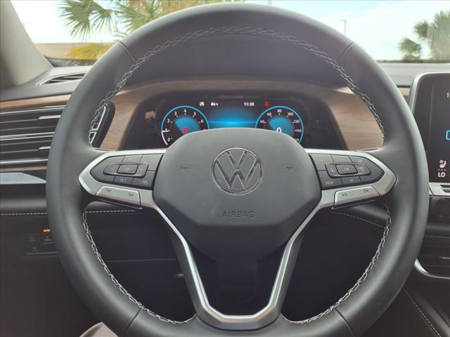 2025 Volkswagen Atlas 2.0T SE w/ Technology