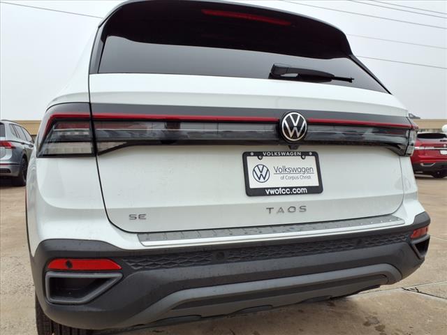 2025 Volkswagen Taos 1.5T SE Black