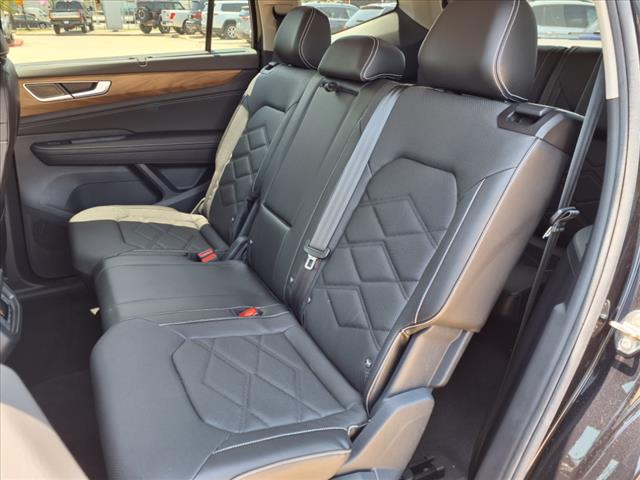 2024 Volkswagen Atlas 2.0T SE w/ Technology