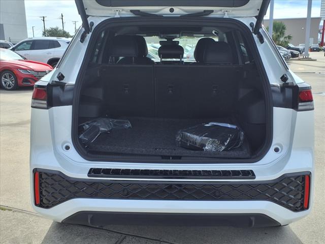 2025 Volkswagen Tiguan 2.0T SE R-Line Black