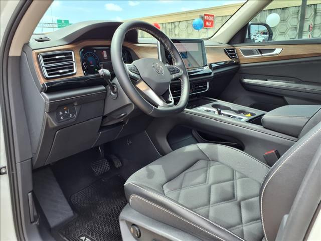 2024 Volkswagen Atlas 2.0T SE