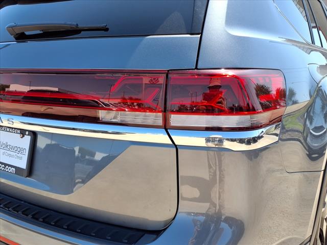 2025 Volkswagen Atlas 2.0T SE w/ Technology