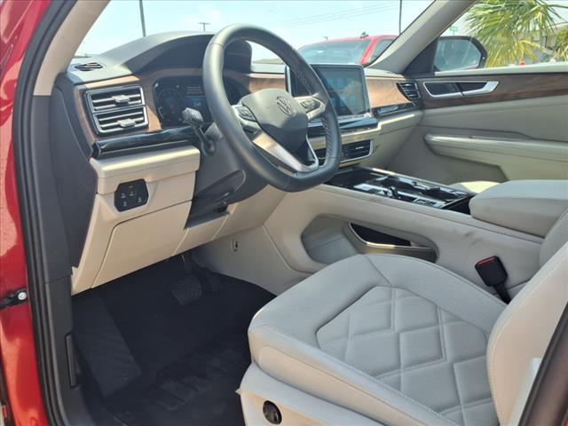 2024 Volkswagen Atlas 2.0T SE w/ Technology