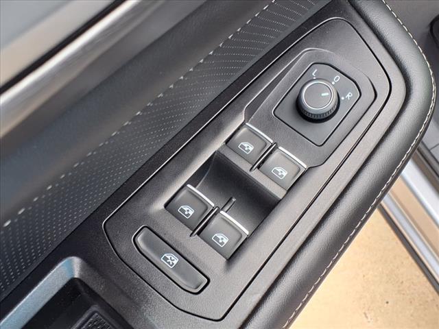 2024 Volkswagen Atlas Cross Sport 2.0T SE w/ Technology
