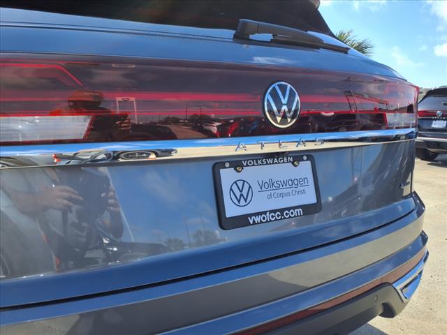 2025 Volkswagen Atlas Cross Sport 2.0T SEL