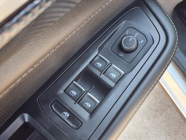 2024 Volkswagen Atlas Cross Sport 2.0T SEL Premium R-Line