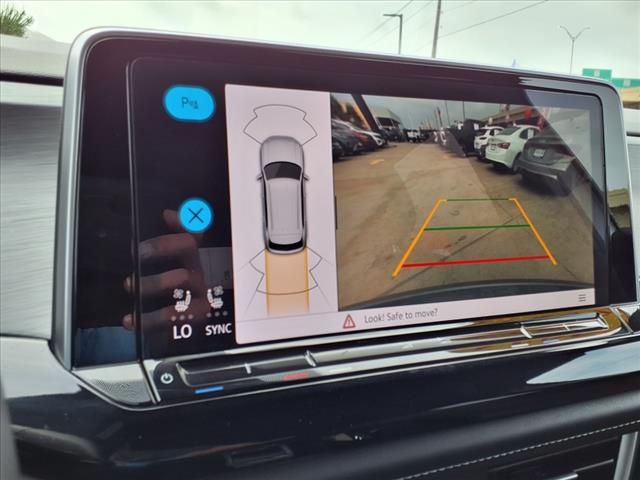 2024 Volkswagen Atlas Cross Sport 2.0T SE w/ Technology