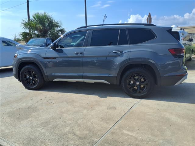 2025 Volkswagen Atlas 2.0T Peak Edition