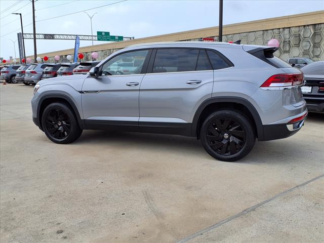 2024 Volkswagen Atlas Cross Sport 2.0T SE w/ Technology