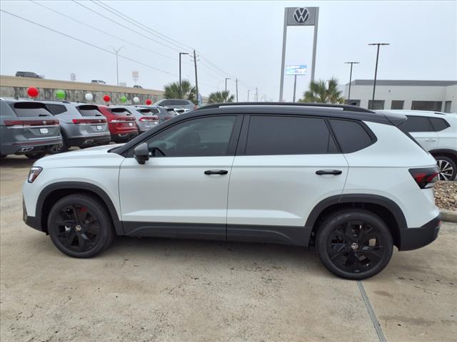 2025 Volkswagen Taos 1.5T SE Black