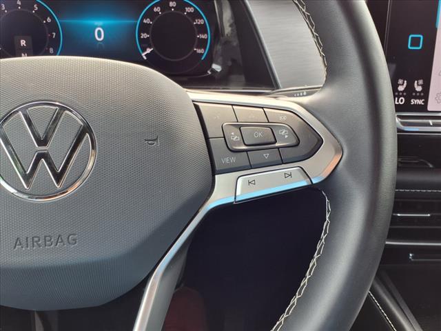 2024 Volkswagen Atlas Cross Sport 2.0T SE w/ Technology