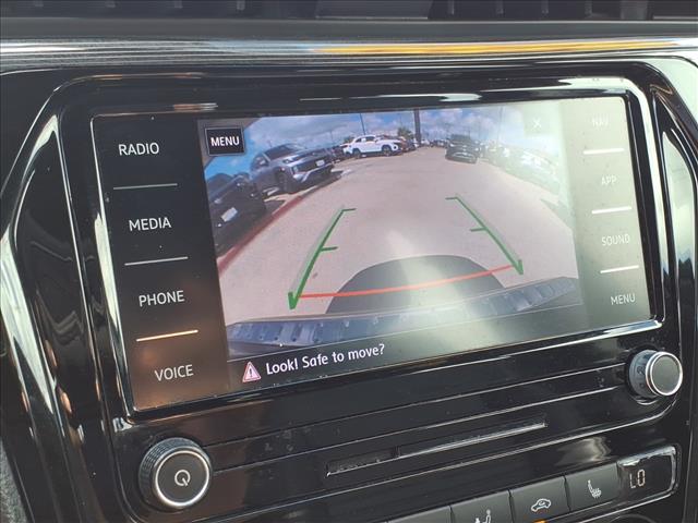 2022 Volkswagen Passat 2.0T R-Line
