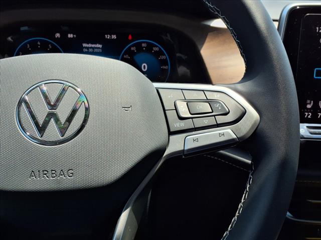 2024 Volkswagen Atlas 2.0T SE w/ Technology
