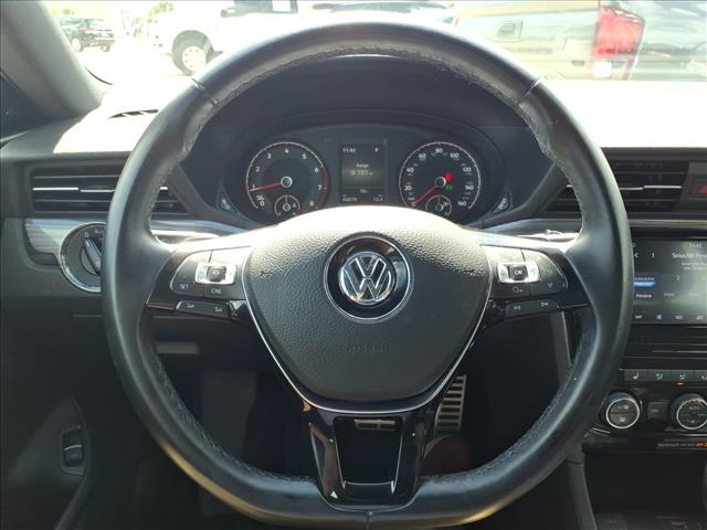 2022 Volkswagen Passat 2.0T R-Line