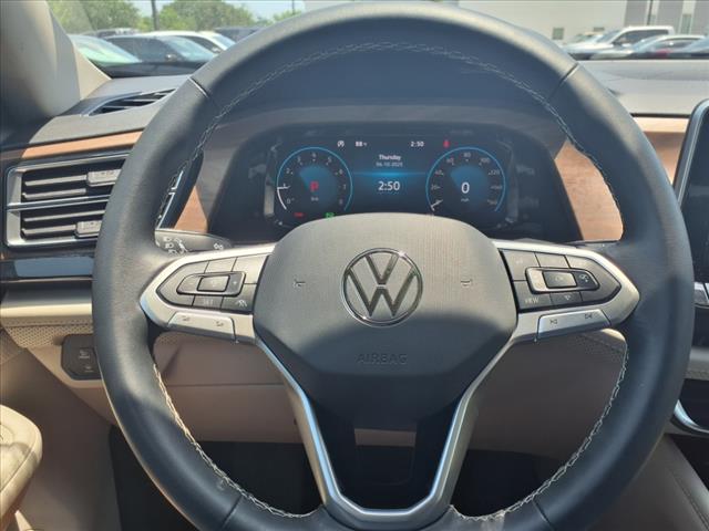 2024 Volkswagen Atlas 2.0T SE w/ Technology