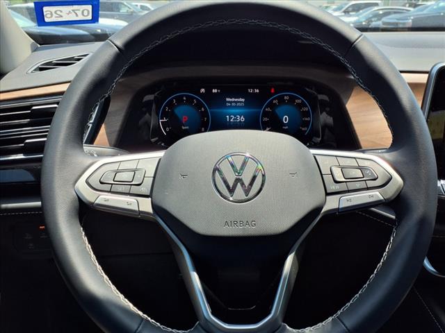 2024 Volkswagen Atlas 2.0T SE w/ Technology