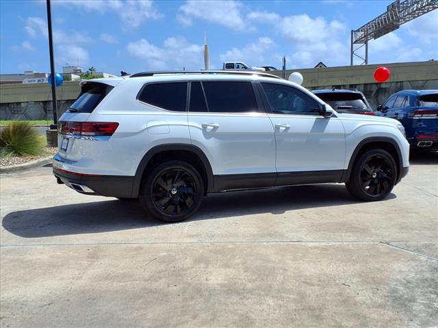 2025 Volkswagen Atlas 2.0T SE w/ Technology