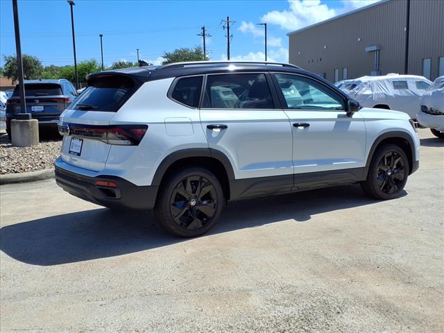 2025 Volkswagen Taos 1.5T SE Black
