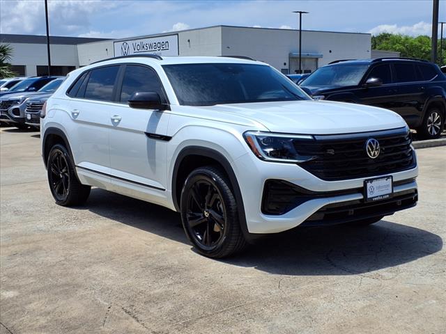 2025 Volkswagen Atlas Cross Sport 2.0T SEL R-Line Black