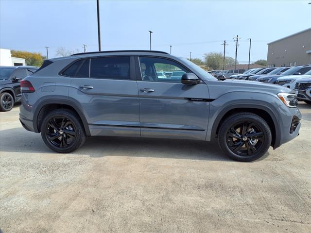 2025 Volkswagen Atlas Cross Sport 2.0T SEL R-Line Black