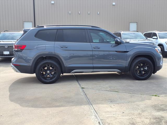 2025 Volkswagen Atlas 2.0T Peak Edition