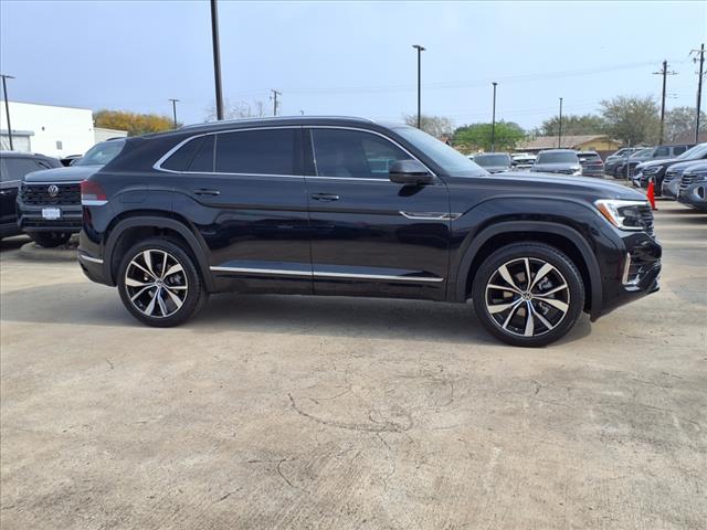 2025 Volkswagen Atlas Cross Sport 2.0T SEL Premium R-Line