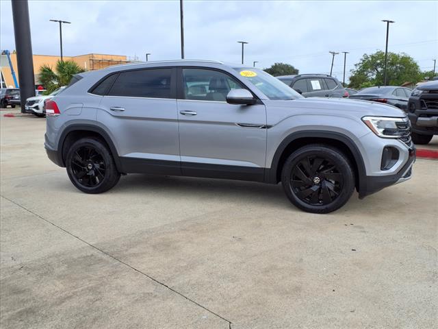 2024 Volkswagen Atlas Cross Sport 2.0T SE w/ Technology