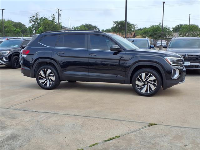 2025 Volkswagen Atlas 2.0T SE w/ Technology