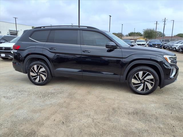 2024 Volkswagen Atlas 2.0T SE w/ Technology