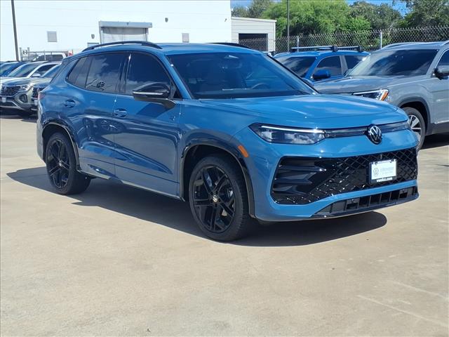 2025 Volkswagen Tiguan SE R-Line Black