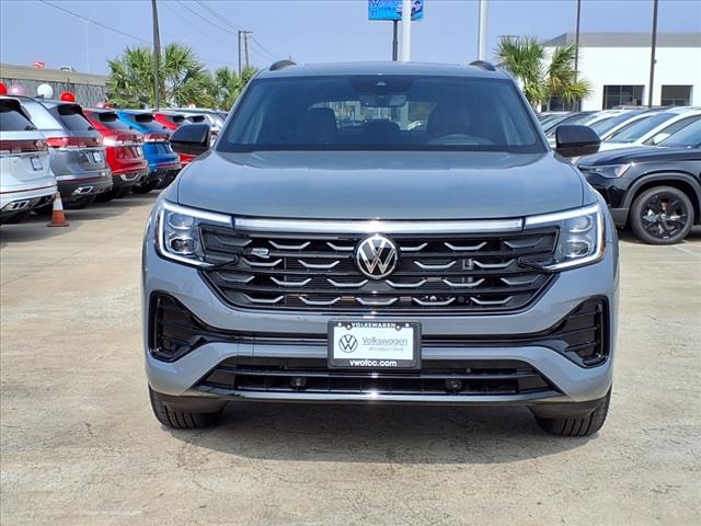2025 Volkswagen Atlas Cross Sport 2.0T SEL R-Line Black