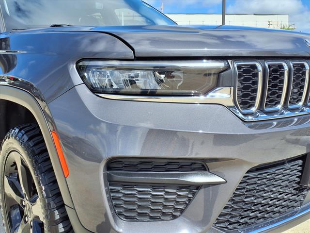 2023 Jeep Grand Cherokee Laredo