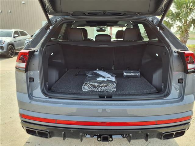 2025 Volkswagen Atlas Cross Sport 2.0T SEL R-Line Black