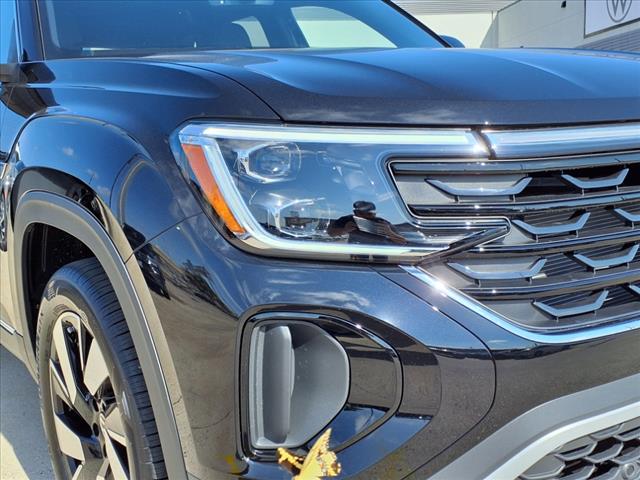 2025 Volkswagen Atlas Cross Sport 2.0T SEL