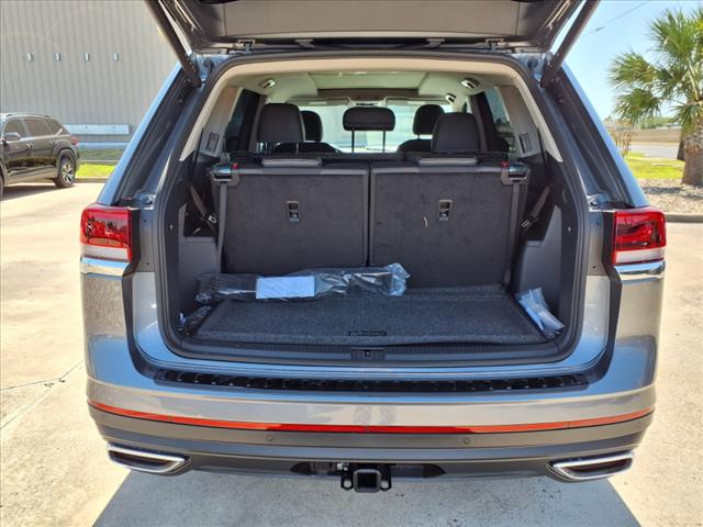 2025 Volkswagen Atlas 2.0T SE w/ Technology