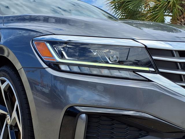 2022 Volkswagen Passat 2.0T R-Line