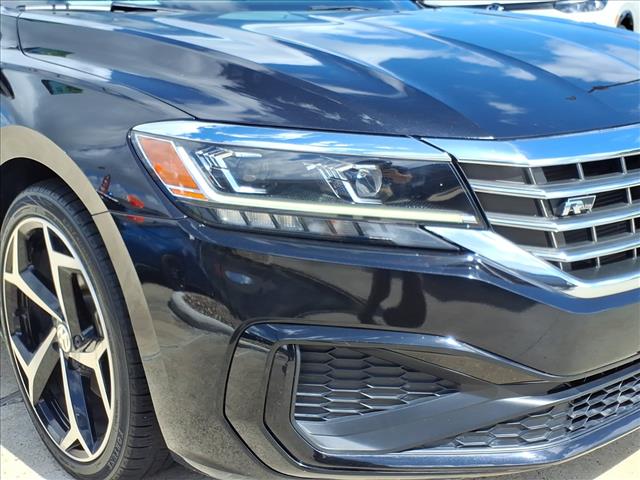 2022 Volkswagen Passat 2.0T R-Line