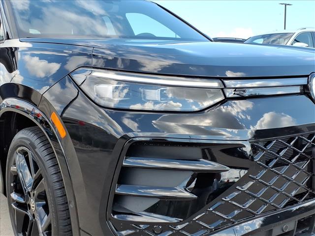 2025 Volkswagen Tiguan SE R-Line Black