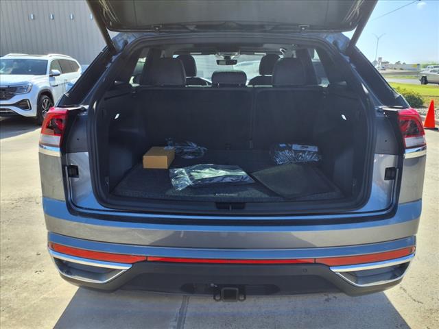 2025 Volkswagen Atlas Cross Sport 2.0T SEL