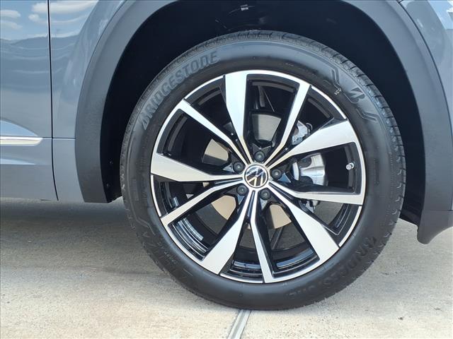 2026 Volkswagen Atlas Cross Sport SEL Premium R-Line 4Motion