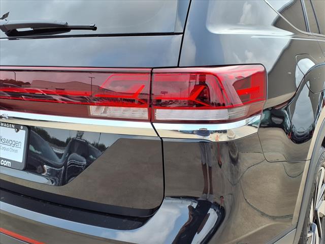 2025 Volkswagen Atlas 2.0T SE w/ Technology