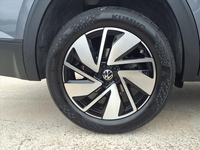 2025 Volkswagen Atlas 2.0T SE w/ Technology
