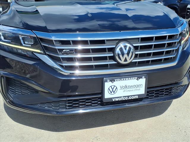 2022 Volkswagen Passat 2.0T R-Line
