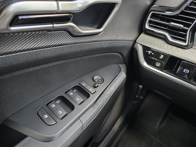 2025 Kia Sportage Hybrid LX