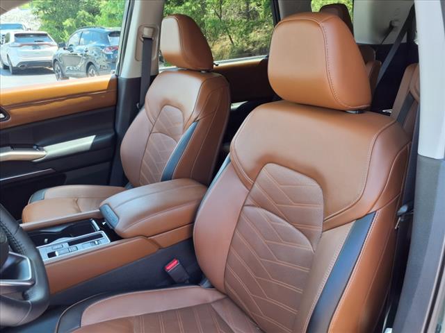 2024 Nissan Pathfinder Platinum