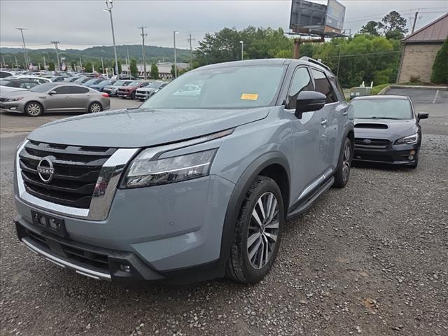 2022 Nissan Pathfinder Platinum