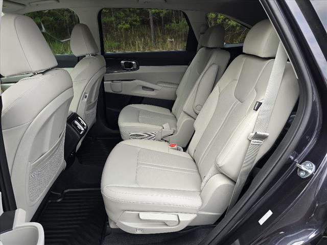 2025 Kia Sorento EX