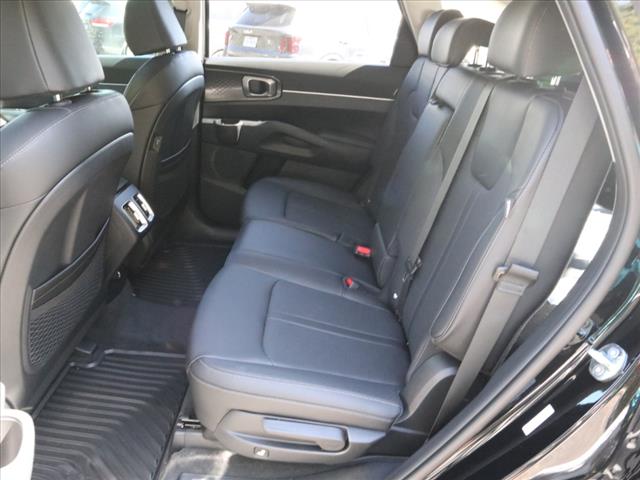 2025 Kia Sorento S FWD